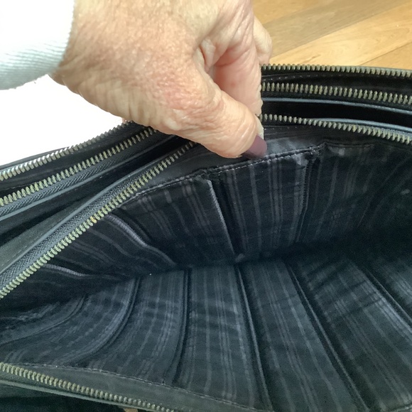 TUMI - Black Leather briefcase/Brand New - never used - Picture 7 of 11